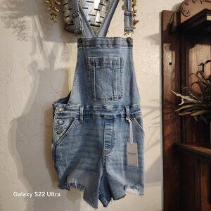 Judy blue distressed bib overalls NWT size xl